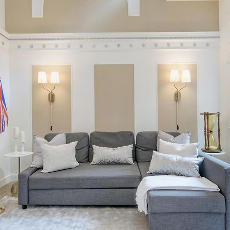 Victoria'S Parliamentary Suite With Private Rooftop Patio & Harbour View المظهر الخارجي الصورة