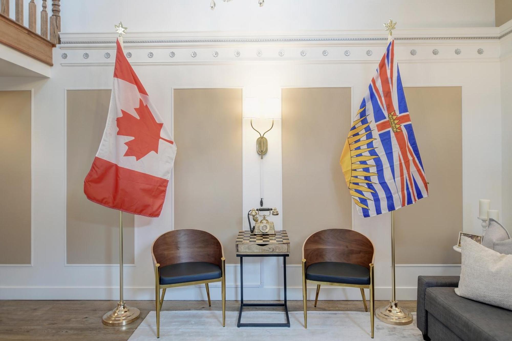 Victoria'S Parliamentary Suite With Private Rooftop Patio & Harbour View المظهر الخارجي الصورة