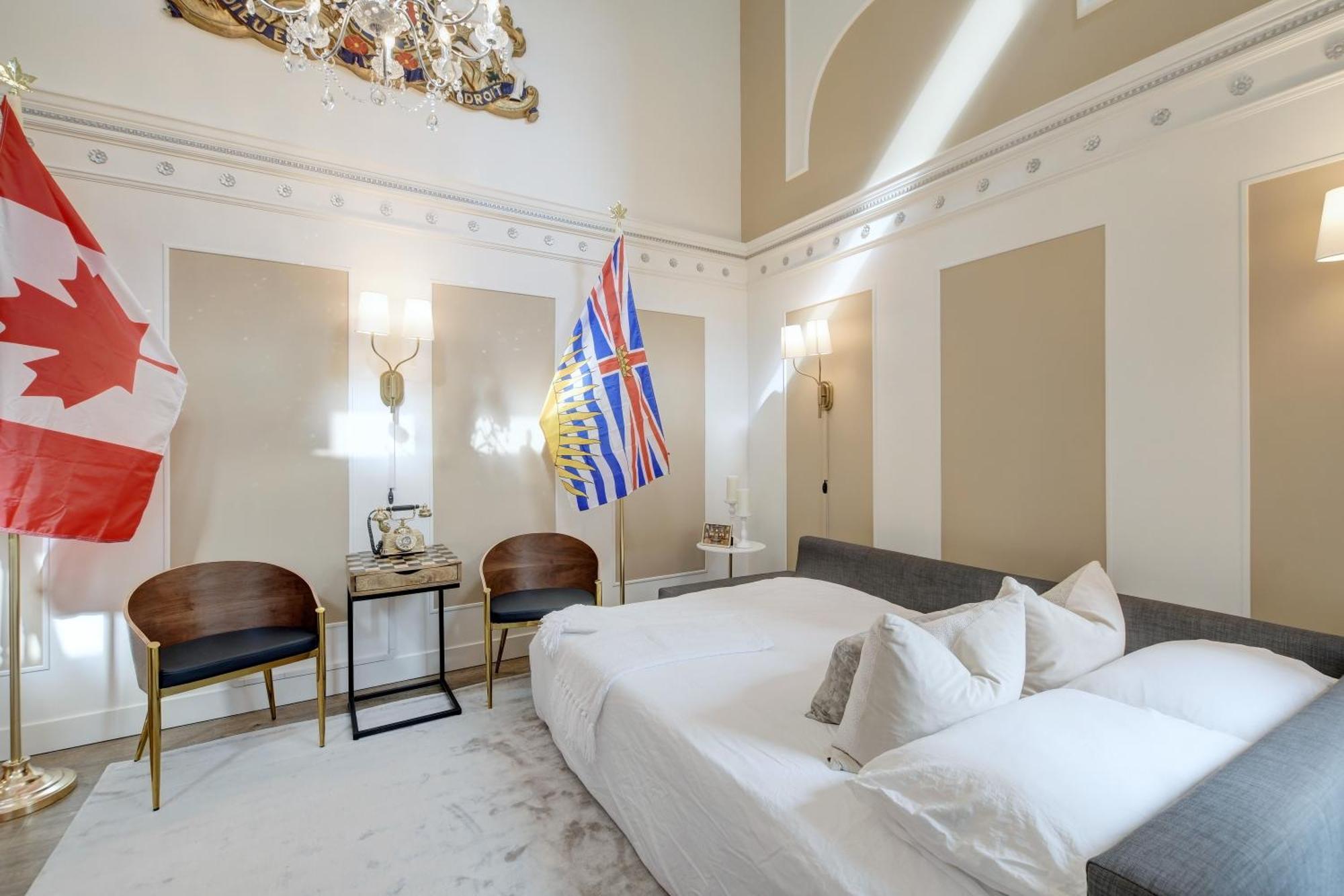 Victoria'S Parliamentary Suite With Private Rooftop Patio & Harbour View المظهر الخارجي الصورة