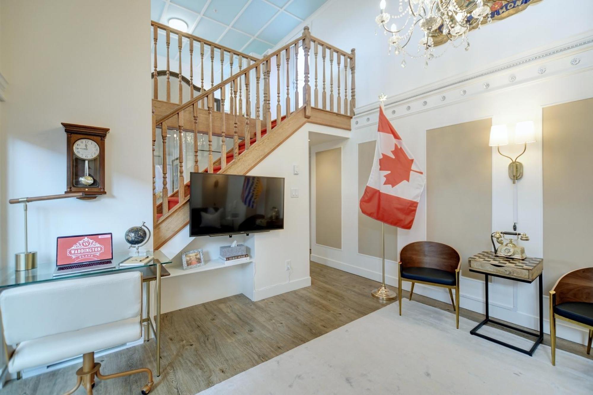 Victoria'S Parliamentary Suite With Private Rooftop Patio & Harbour View المظهر الخارجي الصورة
